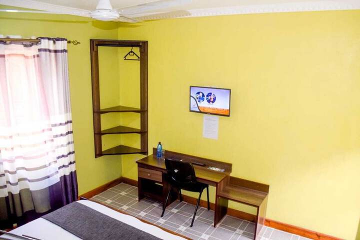 Room 8 of 29