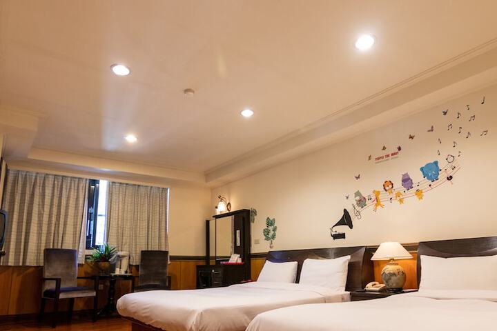 Room 58 of 122