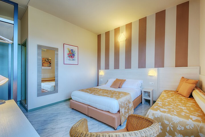 Room 42 of 87
