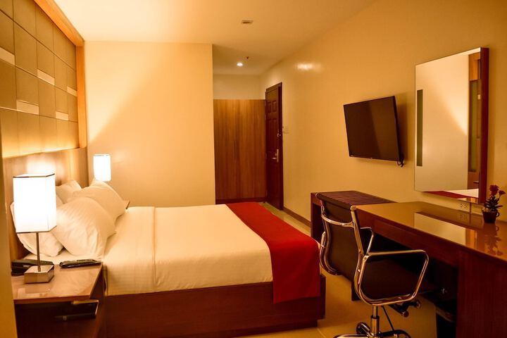 Room 7 of 14