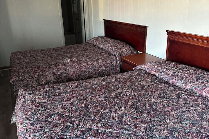 Room 2 of 20