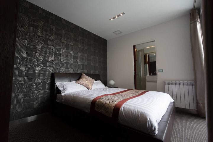 Room 21 of 47