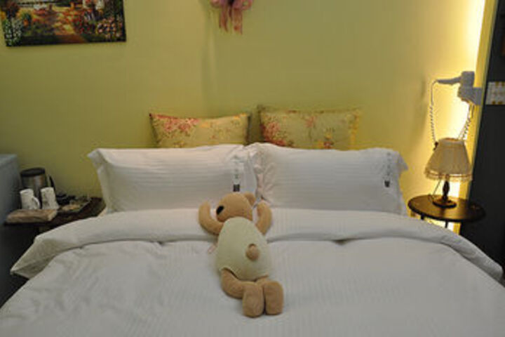 Room 7 of 11