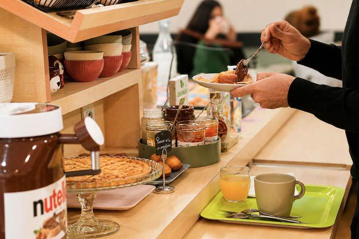Breakfast/Coffee Service 35 of 48