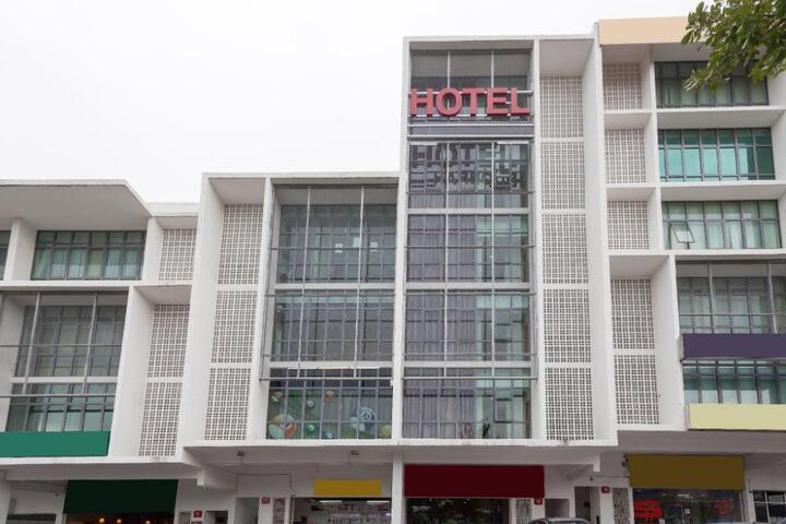 ZEN Rooms Harbour Hotel
