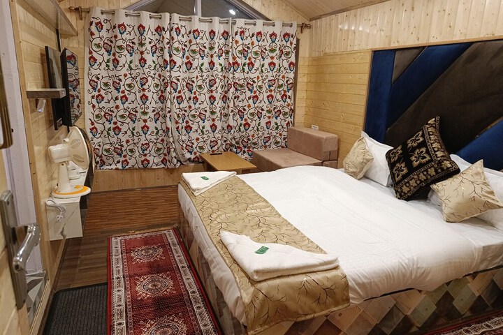 Room 42 of 68