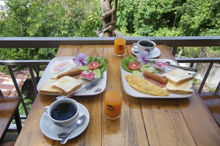 Breakfast/Coffee Service 26 of 47