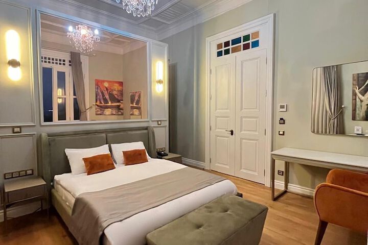 Room 36 of 71