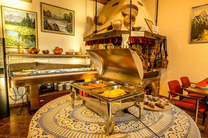 Breakfast/Coffee Service 101 of 125