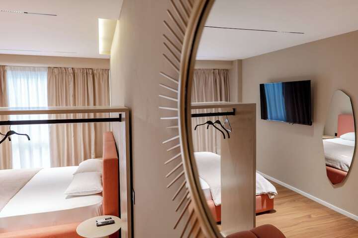 Room 116 of 132