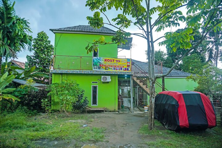 Exterior of Hotel O Kost Qiu Qiu 99