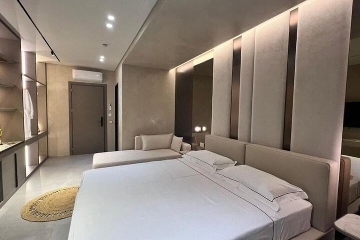 Room 90 of 201