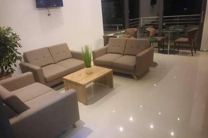 Guest Lobby