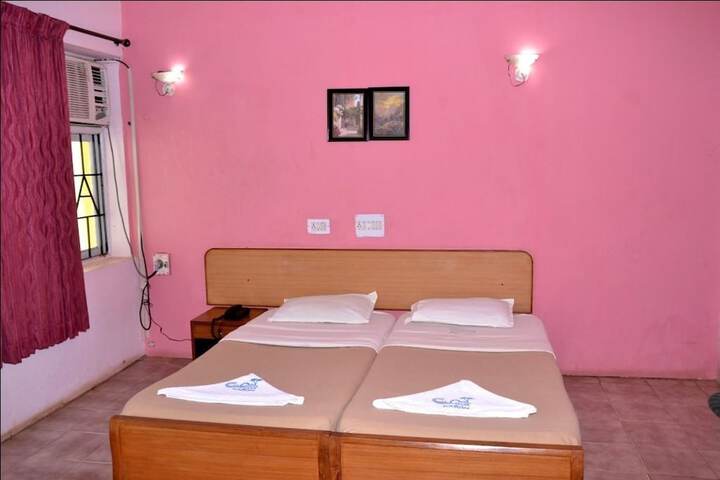 Room 3 of 30