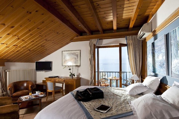 Room 4 of 46