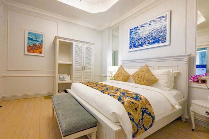 Room 75 of 195
