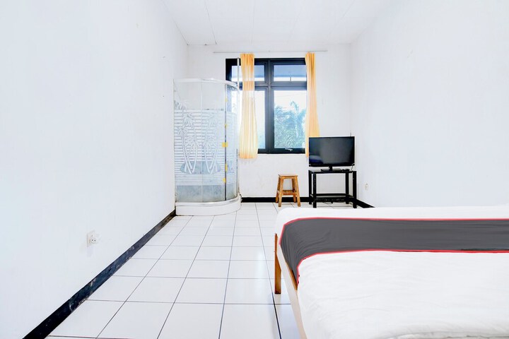 Room 17 of 28