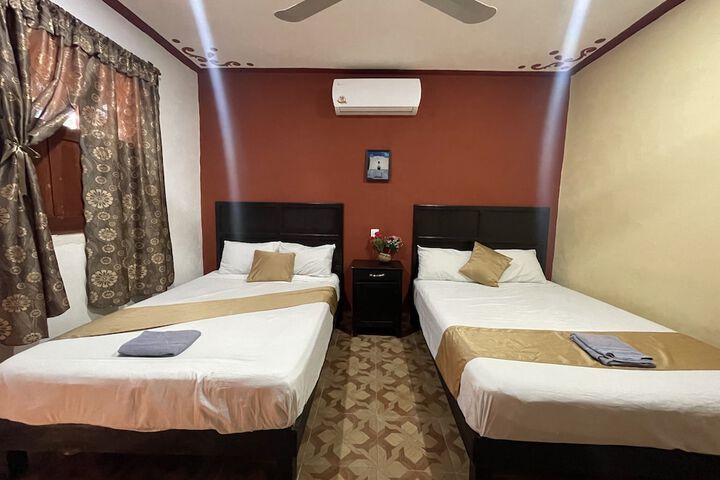 Room 12 of 28