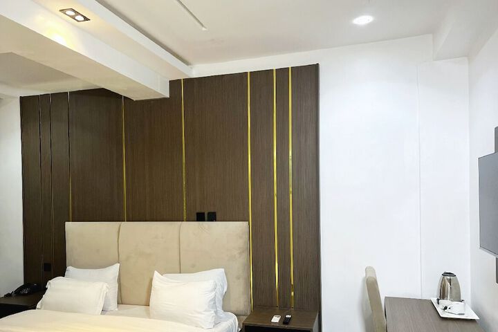 Room 29 of 45