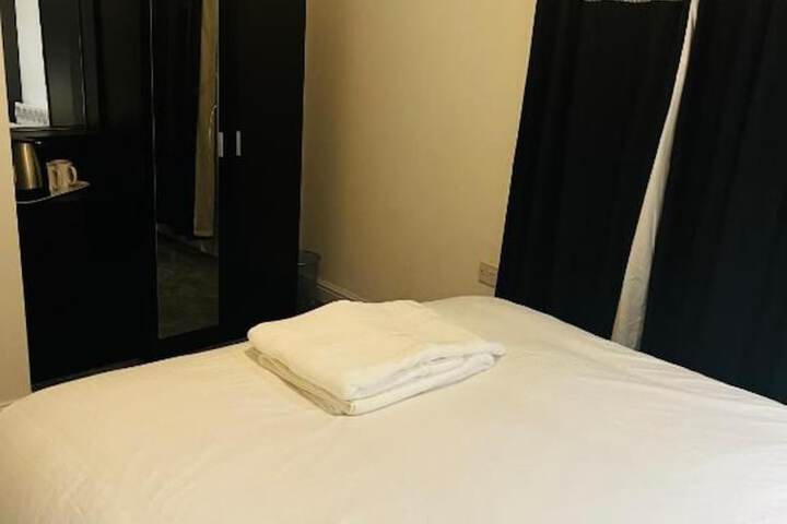 Room 14 of 22