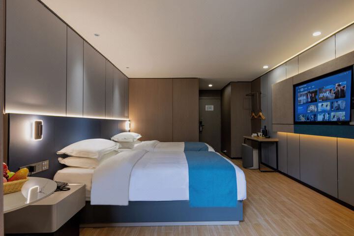 Yimi Collection Hotel (No.2 Hospital of Traditional Chinese Medicine Taojin Subway Station)