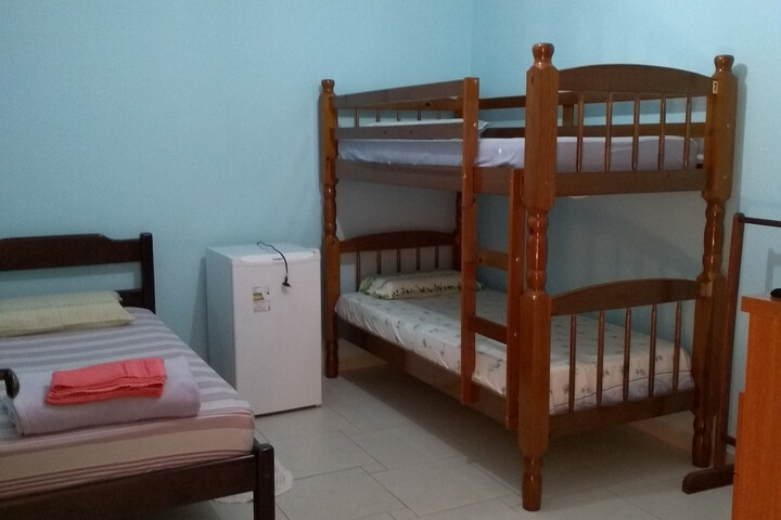Room 4 of 8