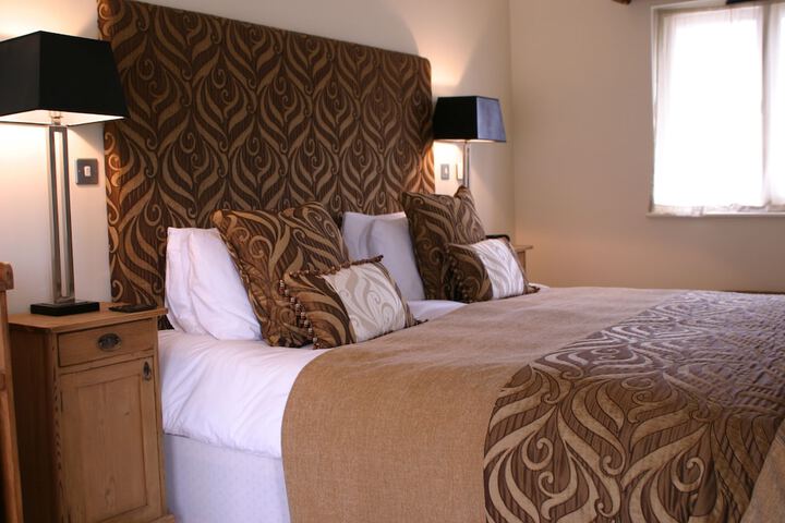 Room 2 of 44