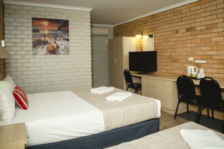 Room 6 of 46
