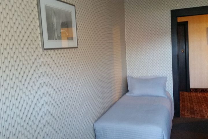 Room 20 of 47