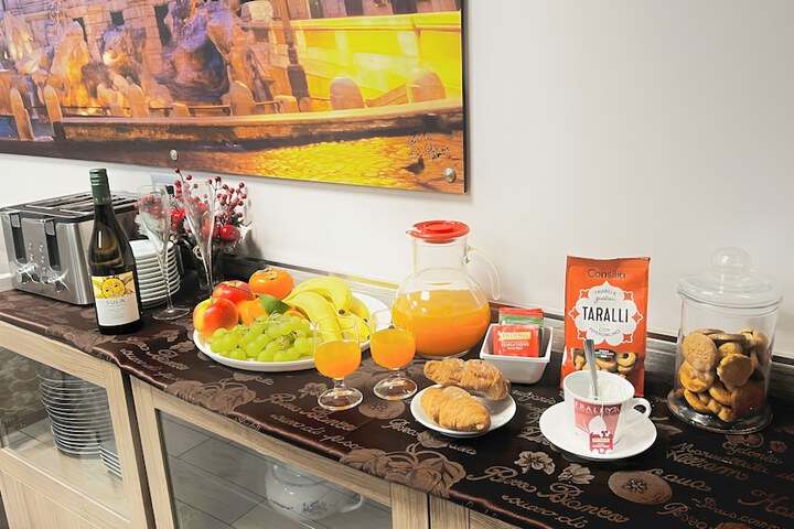Breakfast/Coffee Service 17 of 42