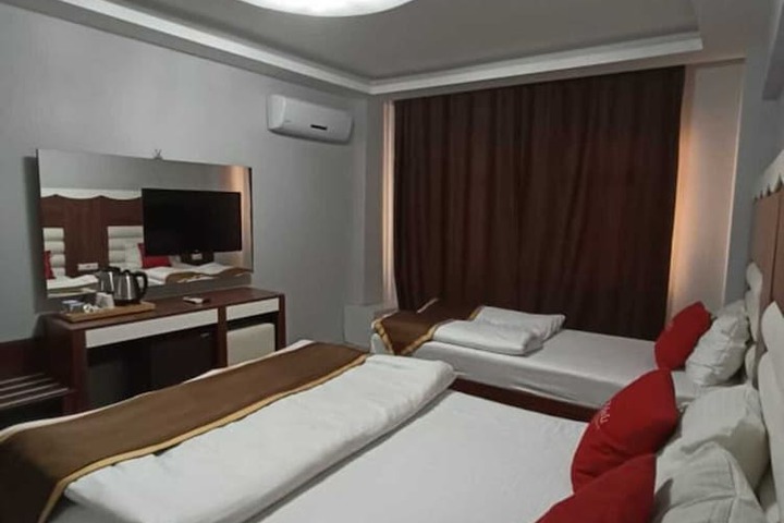 Room 8 of 53