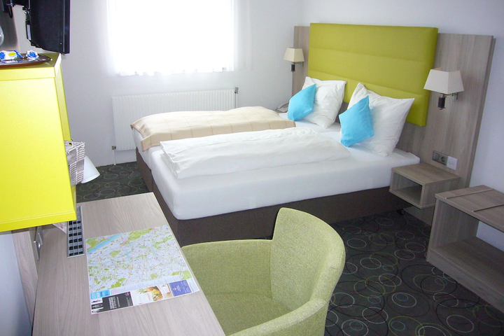 Room 10 of 10