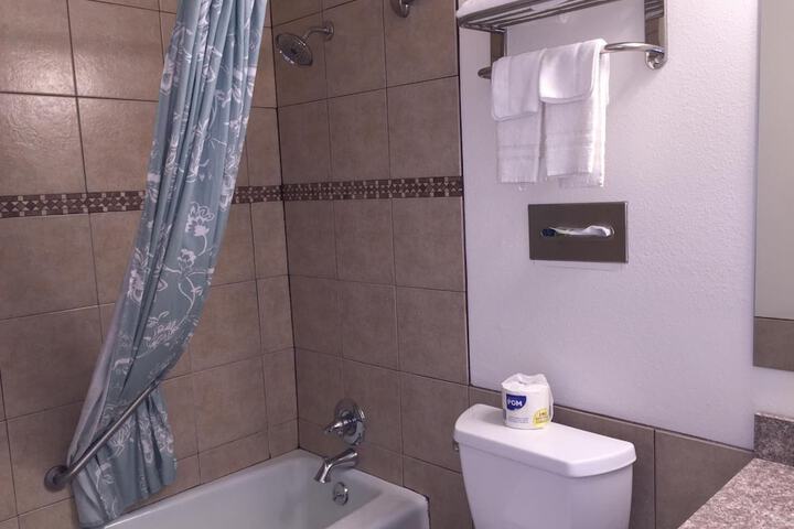Room 29 of 35