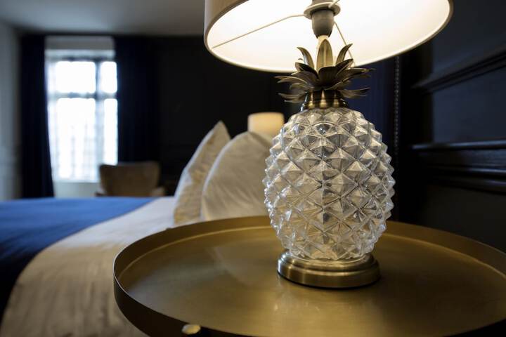 Room 14 of 48