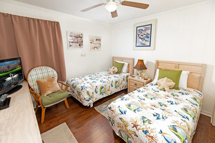 Room 3 of 109