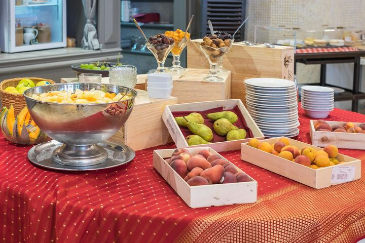 Breakfast/Coffee Service 60 of 97