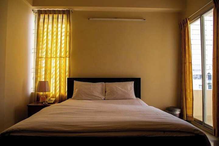Room 7 of 16