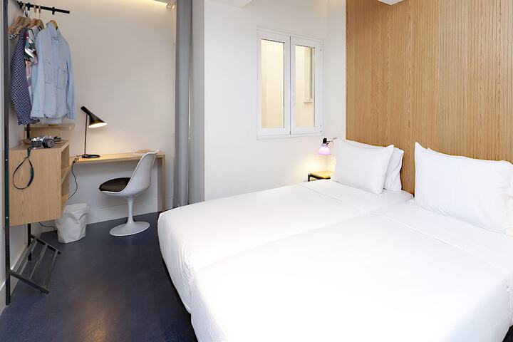 Room 15 of 73