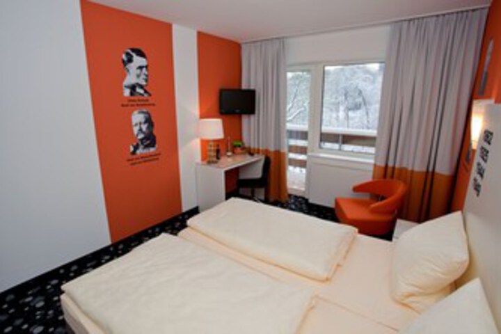 Room 43 of 71