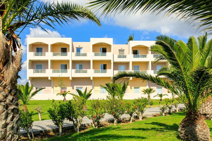 Hotel Exterior 211 of 229