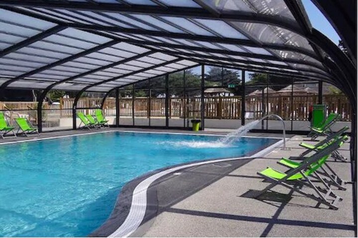 Pool 6 of 10