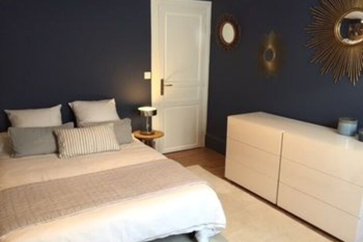 Room 13 of 32