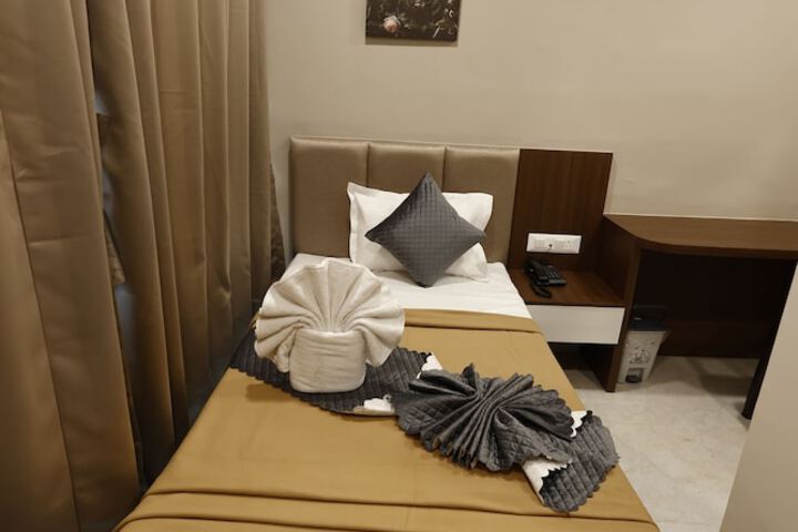 Room 7 of 31