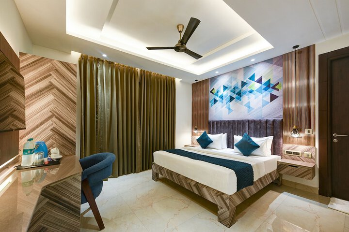 Room 18 of 52