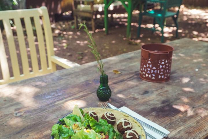 Dining 31 of 66