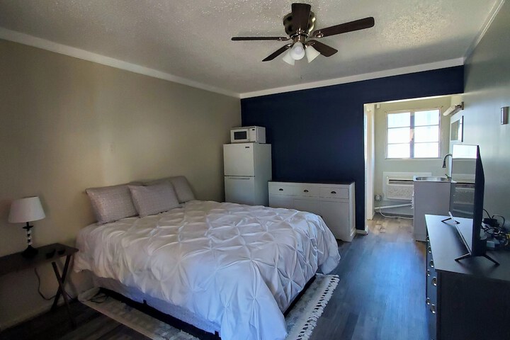 Room 3 of 7