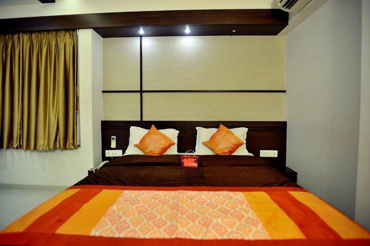 Room 11 of 24