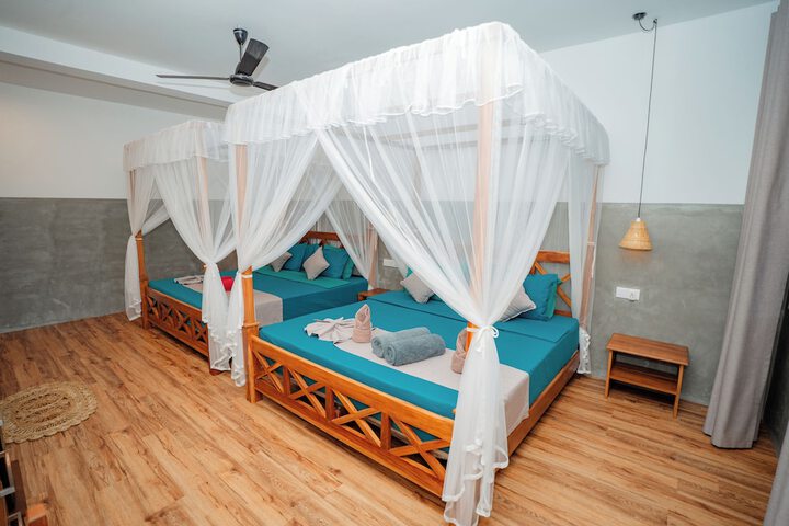 Room 4 of 97