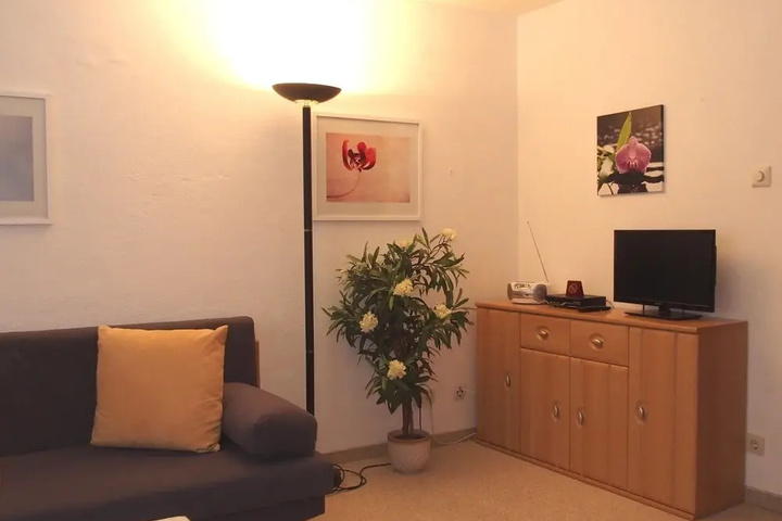 hotel_rooms