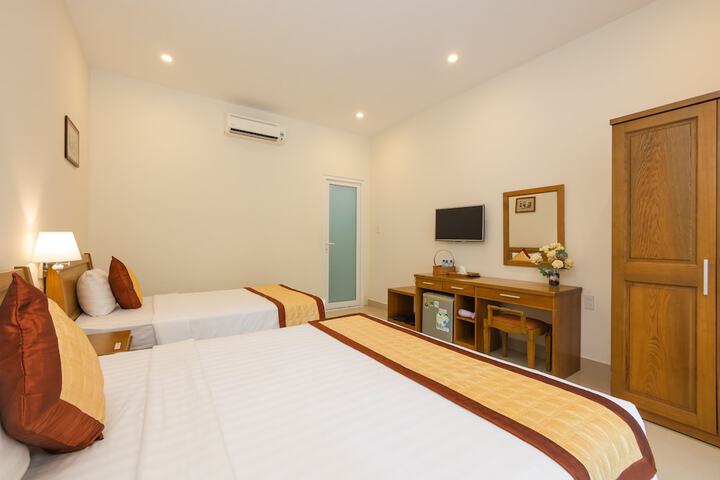 Room 7 of 49